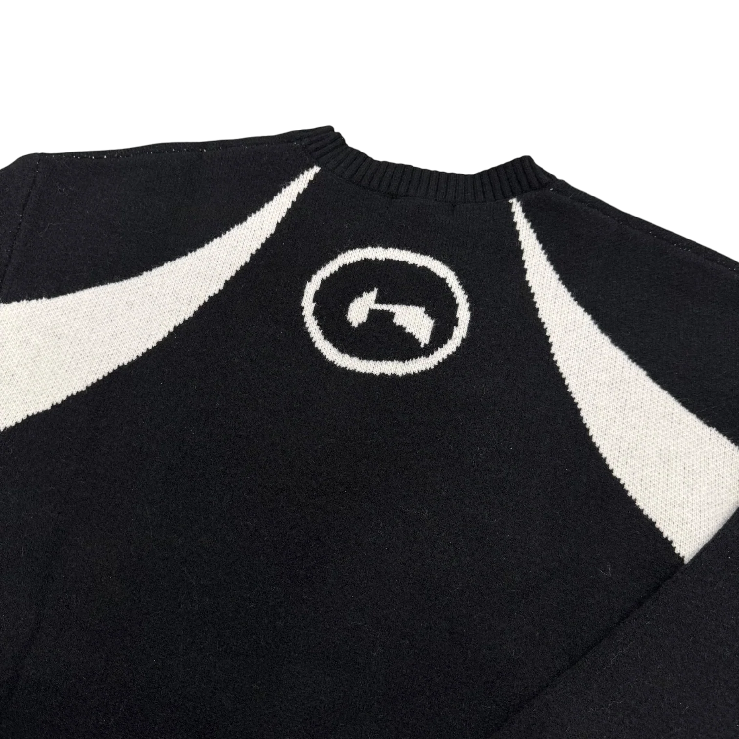 TECH KNIT (BLACK/WHITE) - Image 3
